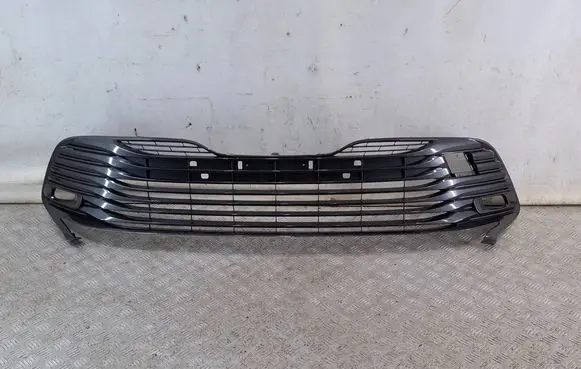 Toyota Camry VIII XV70 Front bumper lower grill 5311333020 5311333110 5310233160