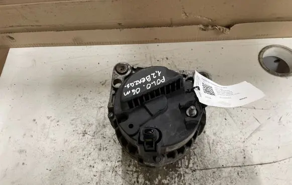 Volkswagen Polo IV 9N3 Generator/alternator 03D903025J 2542746E 606067398