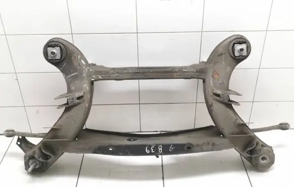 Mercedes-Benz C W205 Rear subframe 