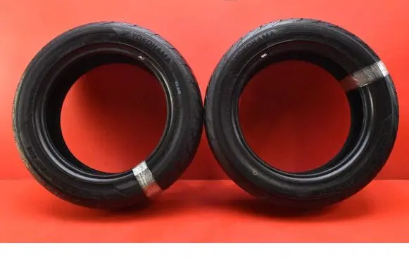 Volvo V40 R17 summer tire 
