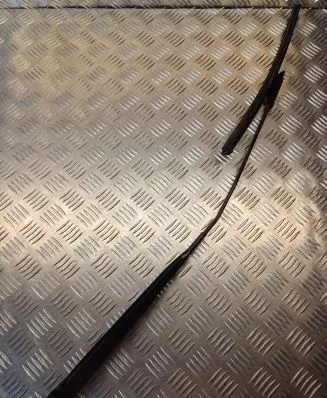 Renault Clio III Windshield/front glass wiper blade 8200268917