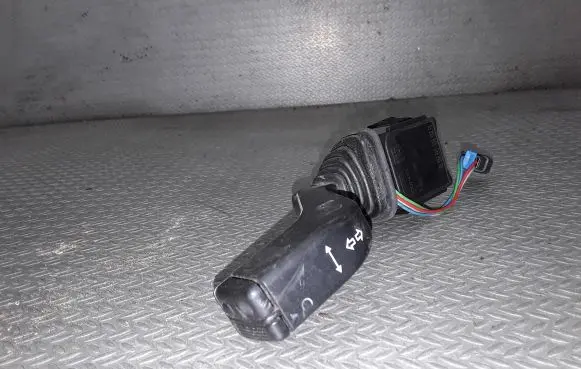 Opel Zafira A Indicator stalk 90560990