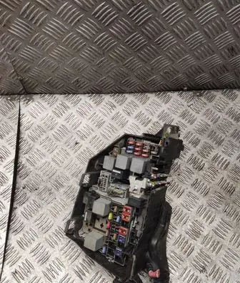 Ford Mondeo MK IV Fuse module 6g9t14a067