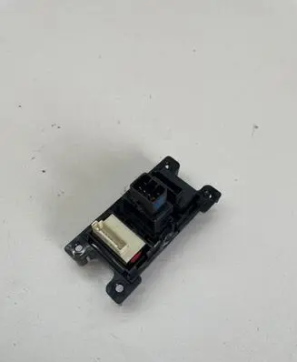 Hyundai Santa Fe Seat heating switch 70313