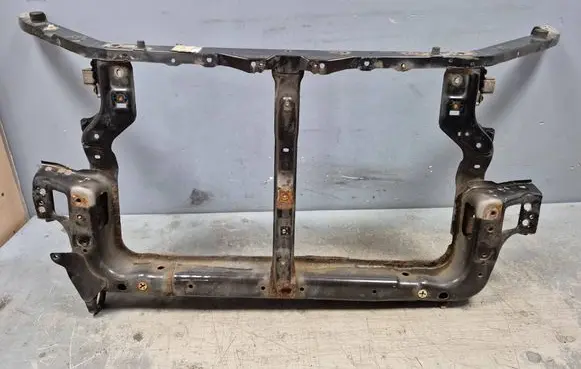 Mitsubishi Outlander Radiator support slam panel