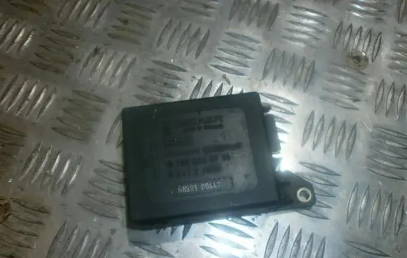 Mercedes-Benz E W124 Airbag control unit/module 0285001050