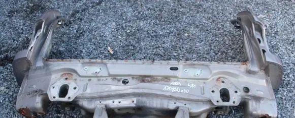 BMW X5 E53 Fender mounting bracket