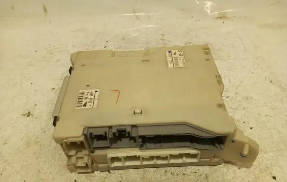 Lexus IS 220D-250-350 Fuse box set 8273053050 6F280364 9478