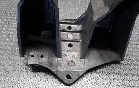 Peugeot 607 Clutch pedal mounting bracket assembly 9635927780