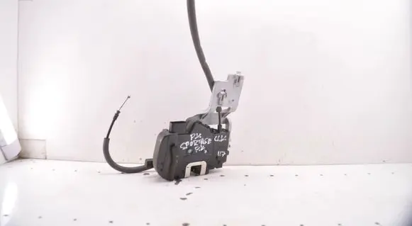 KIA Sportage Coupe door lock (next to the handle) 813103U020
