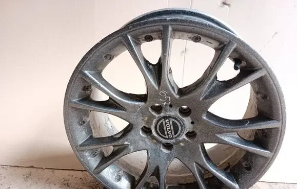 Volvo XC90 R17 alloy rim 