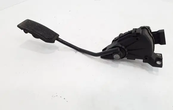 Nissan Almera N16 Accelerator throttle pedal 18002AU410