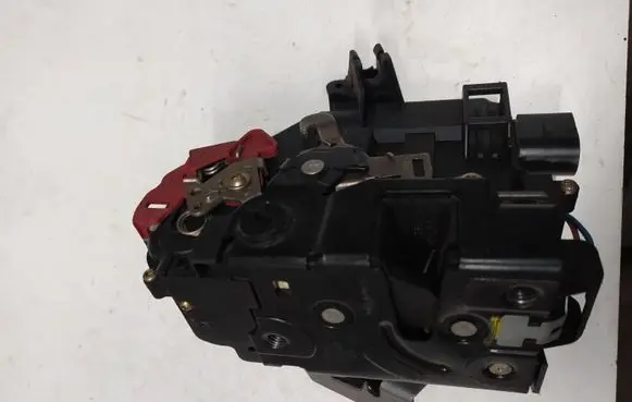 Audi A4 S4 B6 8E 8H Rear door lock 8E0839015C
