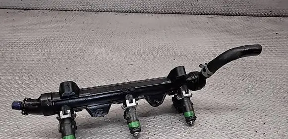 Skoda Fabia Mk1 (6Y) Fuel injectors set 03E906031 4205C01336 03E133320