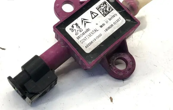 Peugeot 508 II Other exterior part 9813464480
