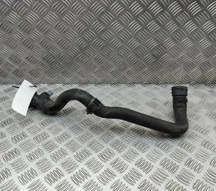 Porsche Macan (95B) Engine coolant pipe/hose 95B121109F
