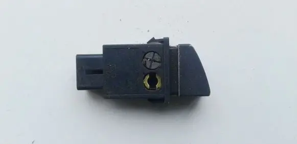 Hyundai Lantra II Fog light switch 864W014402