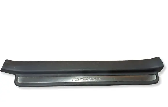 Toyota Avensis T250 Front sill trim cover 67913