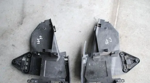 Volvo S60 Engine bonnet (hood) release handle 3078431430784315