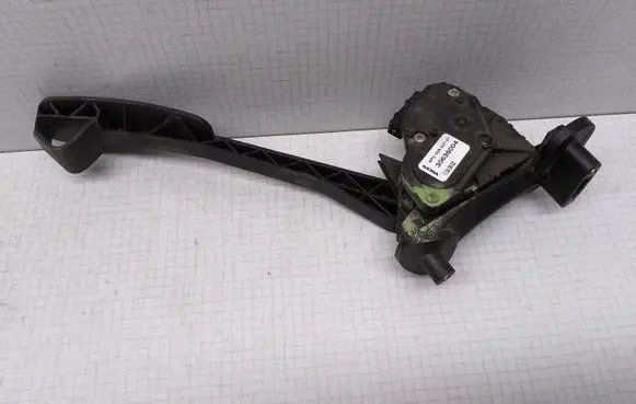 Volvo V70 Accelerator throttle pedal 30636004