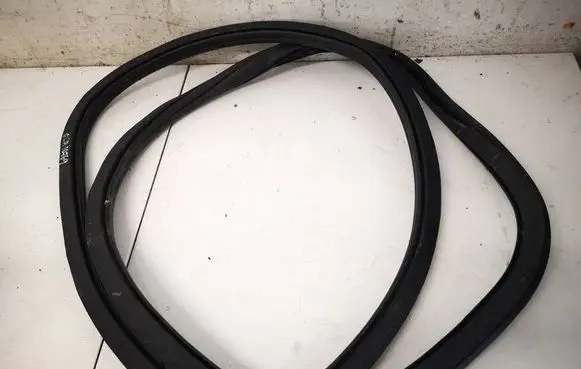 Volkswagen ID.3 Rubber seal rear door 