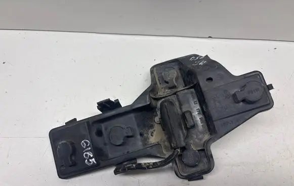 Volkswagen Touran I Tail light bulb cover holder 1T0945257D