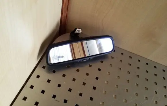 Toyota Avensis T270 Rear view mirror (interior) GNTX586