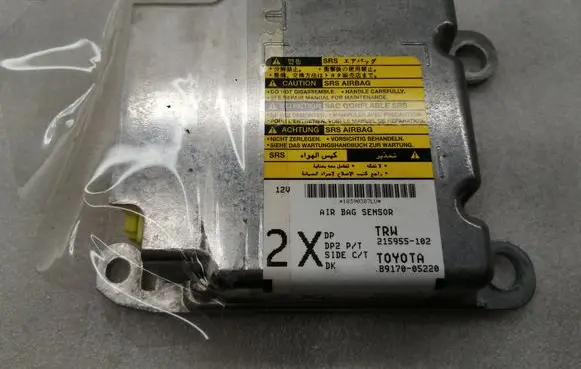 Toyota Avensis T250 Airbag control unit/module 8917005220 215955102