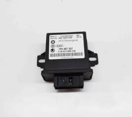 Volkswagen Touareg II Light module LCM 7P6907357 5WK50280