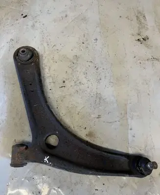 Peugeot 4007 Front lower control arm/wishbone
