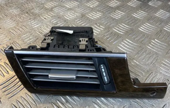 Mercedes-Benz E W212 Dashboard side air vent grill/cover trim A2128302654 06821001