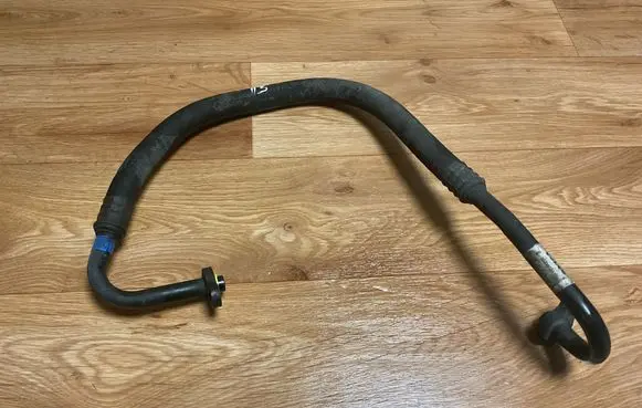 Air conditioning (A/C) pipe/hose