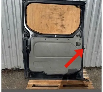 Opel Vivaro Sliding door contact joint 8200139743