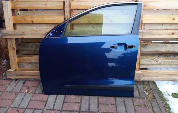 KIA Niro Front door