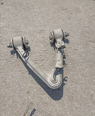 Maserati Quattroporte Front control arm 206582