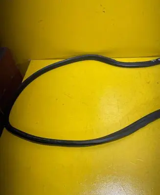 Peugeot 308 SW Front door rubber seal 