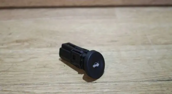 Ford Fiesta Tailgate opening switch 193514AA