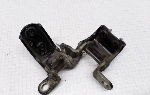 Honda Civic Rear door upper hinge