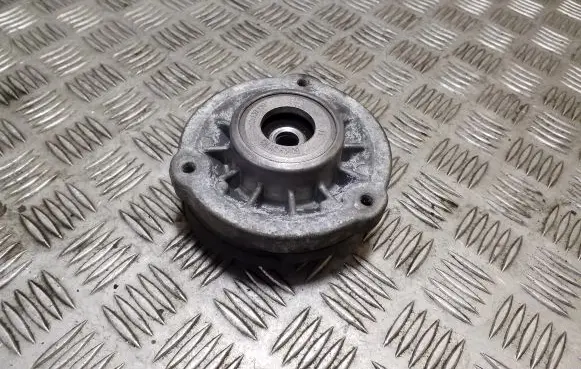 BMW 5 F10 F11 Coil spring mount 31306795082 6795082