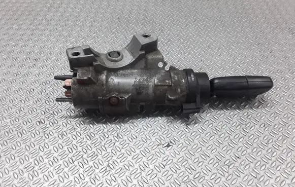 Volkswagen Polo Ignition lock 4B0905851G