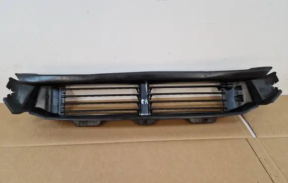 Volvo XC90 Intercooler air guide/duct channel 31353797