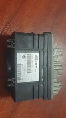 Volkswagen Golf III Engine control unit/module 032906030G