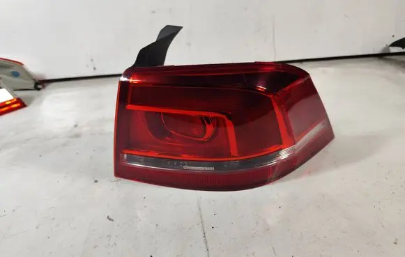 Volkswagen PASSAT B7 Rear/tail lights 3AE945096F 90004874