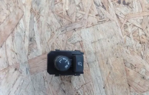 Subaru Legacy Wing mirror switch 83061AJ000