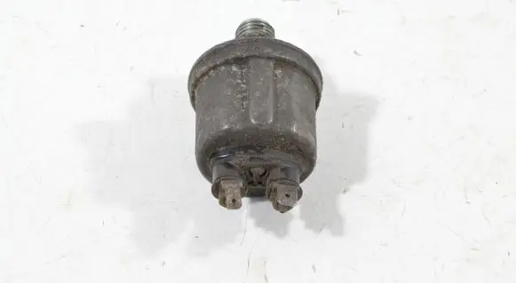 Porsche 911 996 Oil pressure sensor 996606203