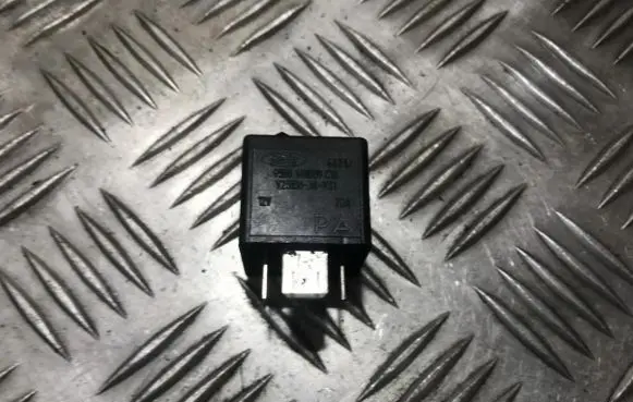 Ford Mondeo MK II Other relay v23136j4x31 v23136-j4-x31