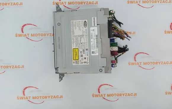 BMW 1 F20 F21 Radio/CD/DVD/GPS head unit 6822582