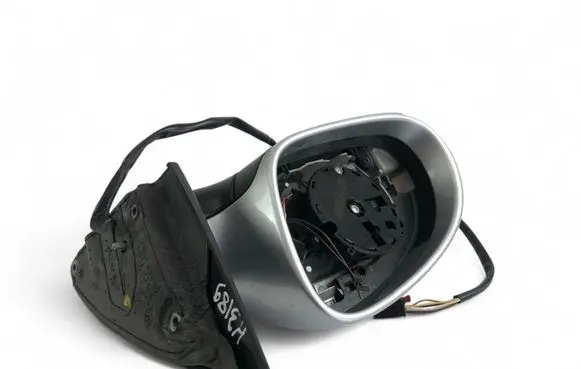 Volkswagen PASSAT B6 Front door electric wing mirror 3C0857933