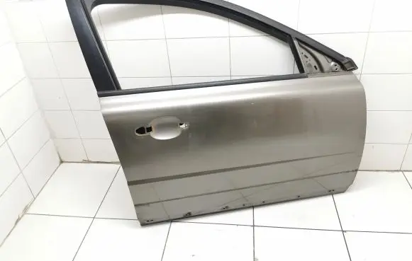 Volvo XC70 Front door