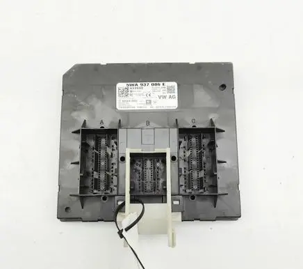 Volkswagen Caddy Central body control module 5WA937086E F005V03156